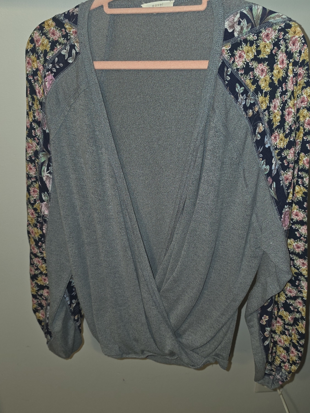 Easel Women's Gray Floral-Sleeve Wrap Sweater